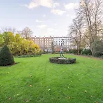 Bright Belgravia Home By Underthedoormat